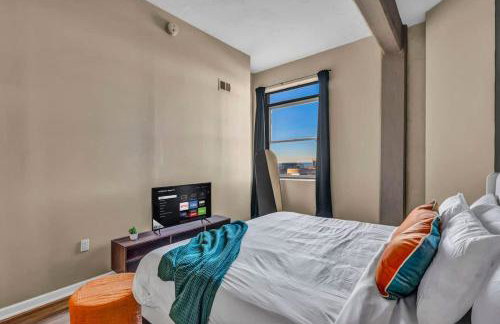 Colorful 2Bed Apt Heart of Downtown Lake Views - Foto 22