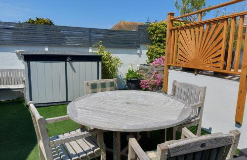 Meadow View Apartments are 2 and 3 bedroomed with private parking - Foto 78