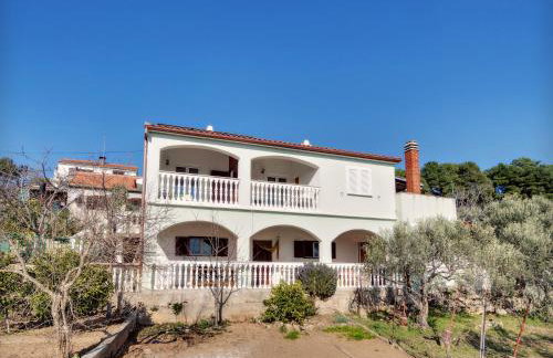 Apartments by the sea Prvic Luka, Prvic - 12064 - Photo 1