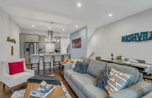 NEW Luxe 4BR 12 Beds - RoofDeck Views - Chefs Kitchen - Foto 39