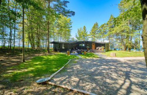 TreeTops of Lake Michigan Beach Front and Spa Family Home - Foto 3