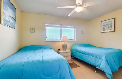 Oceanfront Cocoa Beach Condo with View Walk to Pier - Foto 16