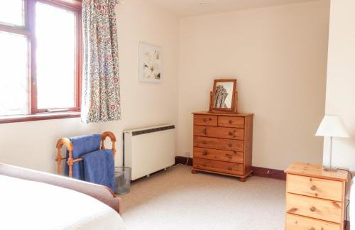 Courtyard Cottage - Photo 12