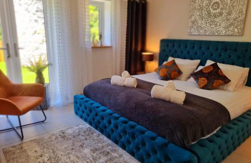 4 Bed Villa Sleeps 8 -private Terrace-free Parking - Foto 70