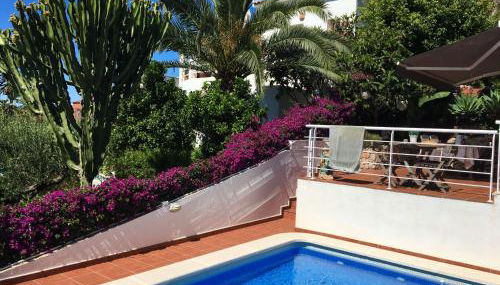 Entire villa with pool, ocean & mountain views - Foto 2, Garden