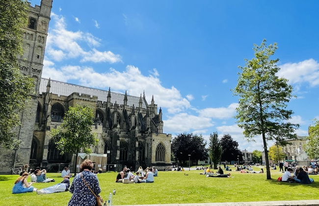 Cathedral Yard in Exeter - Foto 46