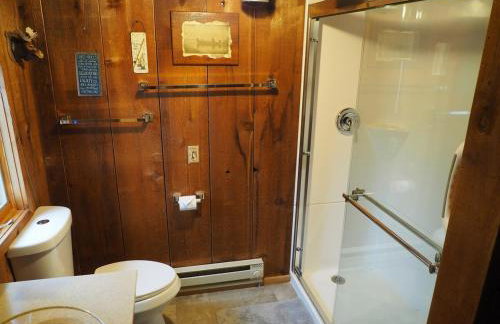 Vermilion Lakeside Cabin with Sauna, 2 Docks, AC - Photo 23