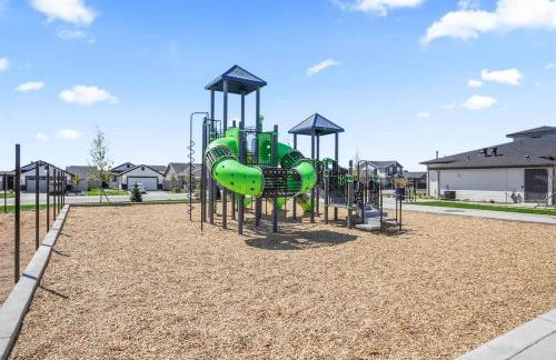 Spacious 6BR - Sleeps 22 - Game Room & Pool Access - Foto 44