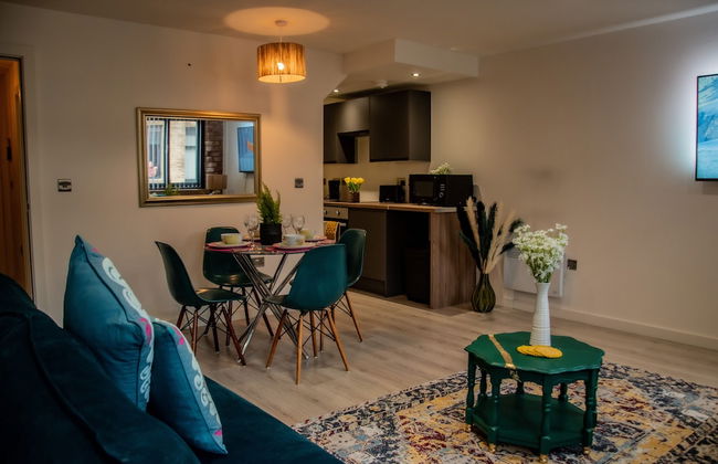 BV Lush Apartment At Conditioning House Bradford - Photo 30