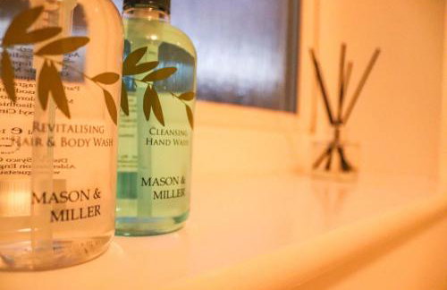 3Bedroom EnSuite SofaBed Sleeps upto 6 Contractors Families Long or Short Stay Free Parking WIFI - Foto 52