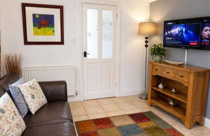 The Shakespeare Lodge - Sleeps up to 12 - 2 HOT TUBS - Foto 24