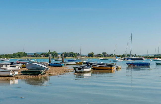 Superior House for 6 Near Beach w Parking Garden - Foto 38