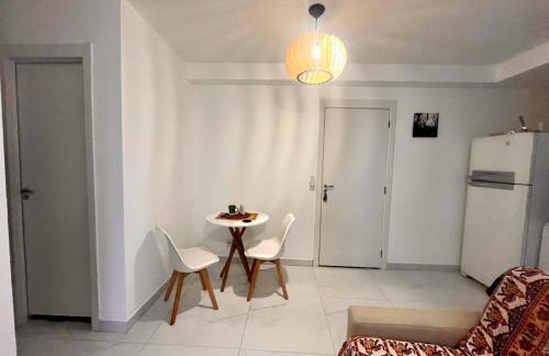 Apartamento de 2 quartos, com piscina e há 10 km de copacabana - Foto 26