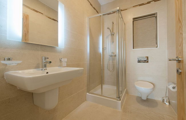 Seafront Luxury Apartment Incl Pool - Foto 15