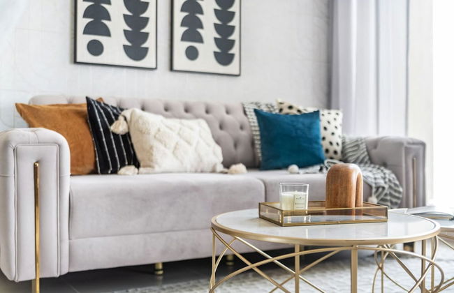 Luxury 2BR at Harbour Gate - Photo 6