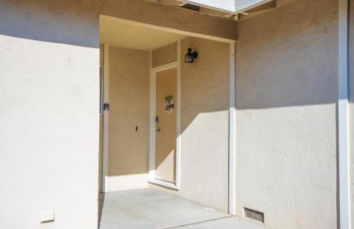 Central 3BR Home Steps from Castro St - Foto 18