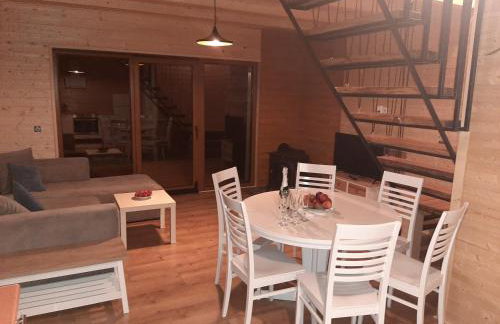 Drewniane domki z prywatnym jacuzzi i widokiem na Góry - Klimatyczny Kompleks w Górach Izerskich #Widogruszka - Photo 28