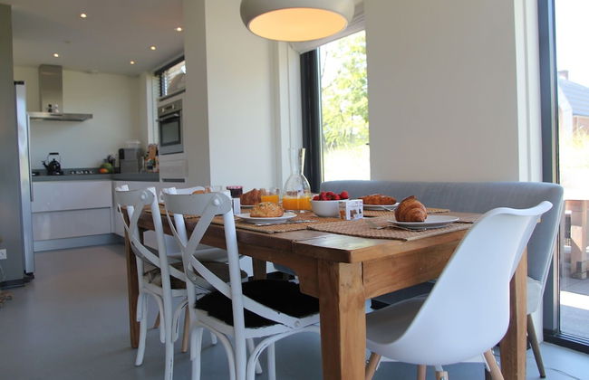 Beautiful Holiday Home Near the sea - Photo 10