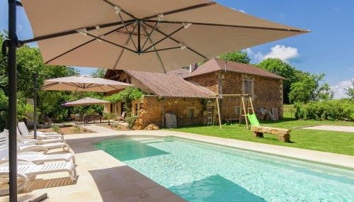 Spacious Farmhouse With Private Heated Pool in a Rustic Garden - Foto 2