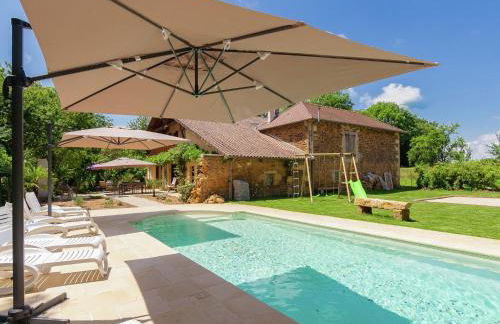 Spacious Farmhouse With Private Heated Pool in a Rustic Garden - Foto 2