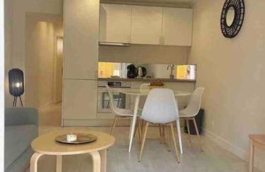 Le BASHKIR - SPACIEUX AVEC TERRASSE - WIFI - prés mer et aéroport - Tram et supermarchés - Foto 5