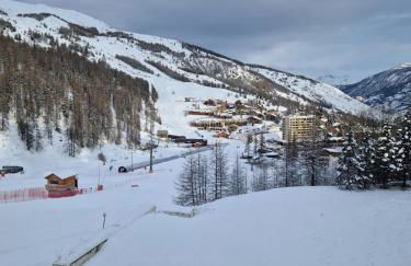 Exceptionnel - En bordure de pistes et skis aux pieds - PELVOUX II - VARS - Foto 13
