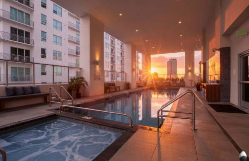 Contemporary Comfort Rooftop Views & Full Kitchen - Foto 45