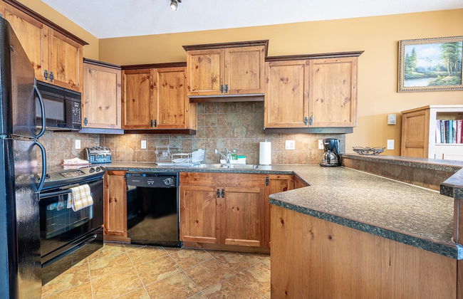 Bear's Paw Chalet - Amazing Location & Ski In/out - Photo 12