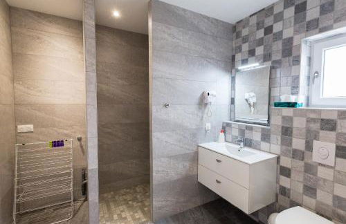 Sollaris Appartements 3P 1ère étage à 11km d'Europa-Park - Photo 8