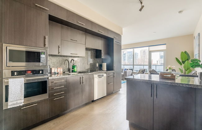 Modern Apartments in North York - Photo 65