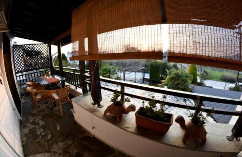 Near Paradise - Photo 14