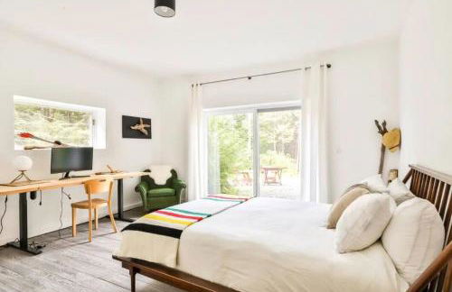 Unique and Private 25ft Waterfall House in Hunter - Foto 49