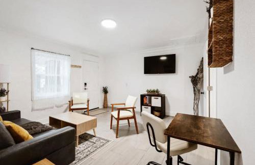 Clubhouse Cozy fast Wi-fi 6 min from Downtown - Foto 18