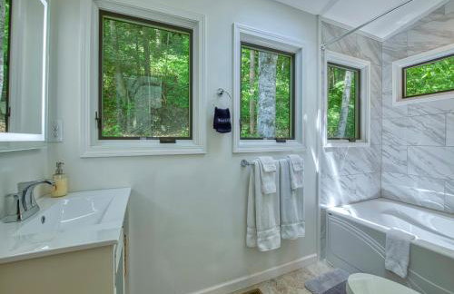 Windows Over Waterfalls - Foto 27