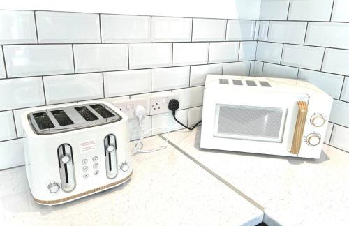 Ideal 4 Bed Home sleeps 7 Nr Middlebrook Stadium - Foto 19