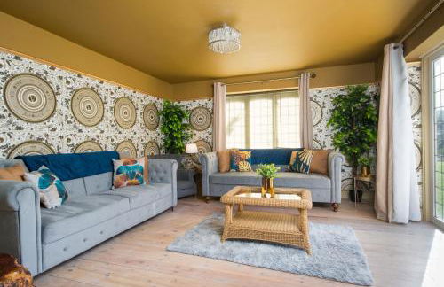 Deluxe 4 or 5 Bed House with Hot Tub, Cinema Room Sleeps 15 - Foto 58