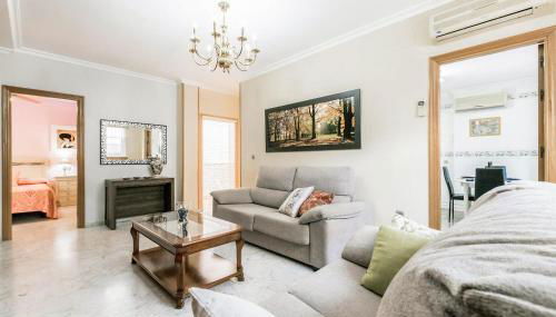 1 Bedroom Stunning Apartment In Sevilla - Foto 5