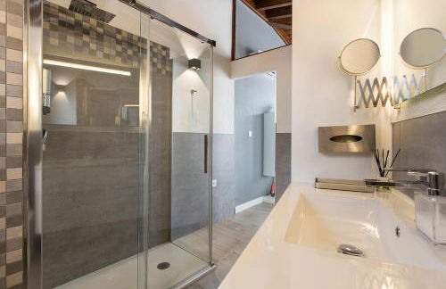 Apartamento con terraza y cochera Albaycin - Foto 2