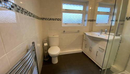 Quiet Secluded two Bedroom Bungalow With Parking - Foto 5, towels, Shower