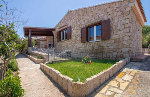 GuestHost - Seaside Apartment with Parking - Foto 31