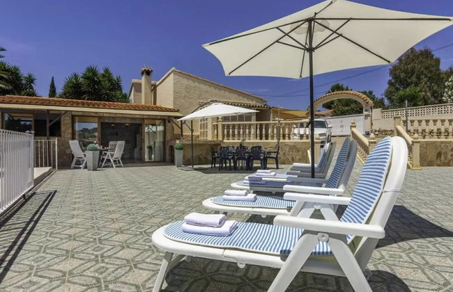 Charming Holiday Home in Calpe With Barbeque - Photo 29