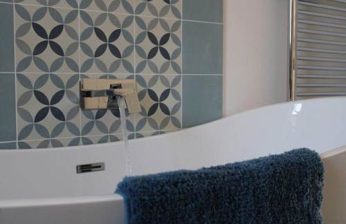 1 - Fox Burrow, Norfolk - Peaceful getaway with hot tub - Photo 3