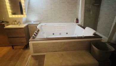Loft ravissant 45m2 Jacuzzi RVB NIGHT 2 ÉTABLISSEMENT FERMÉ DÉFINITIVEMENT - Foto 4