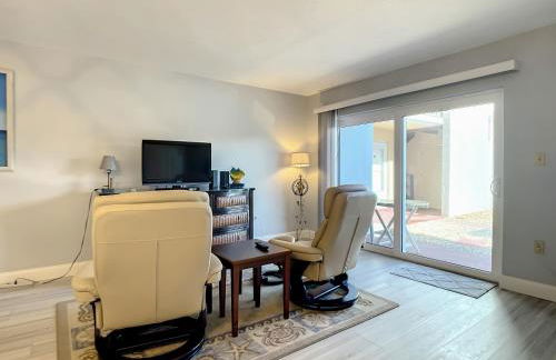 Mariners Cove 109 ~ Across the street from the Beach ~ MC109 - Foto 4