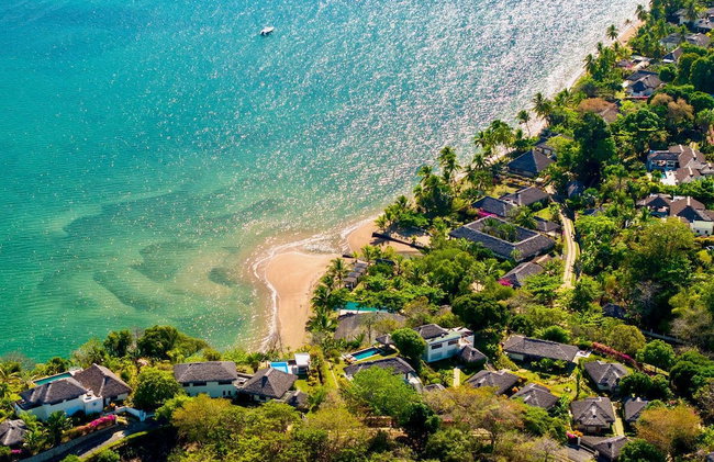 Home The Residence - Photo 1