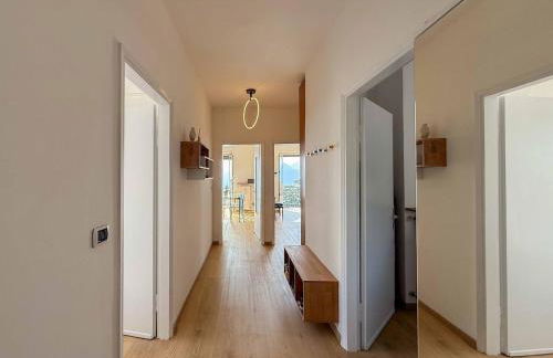 Spacious & modern, short drive to lake & mountain - Foto 23