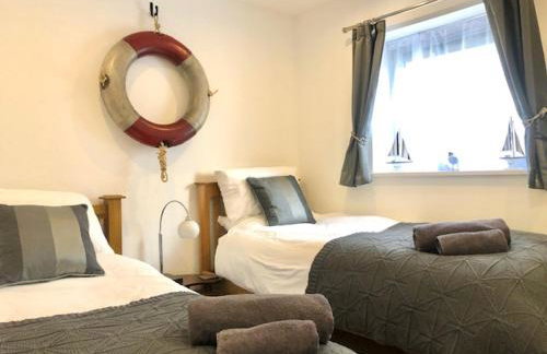 Seaview, Luxury apartment, 2 min walk to Porth Beach - Foto 21