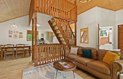 Cozy Mountain Chalet With Hot Tub Outdoor Movie Screen And Fire Place - Foto 22