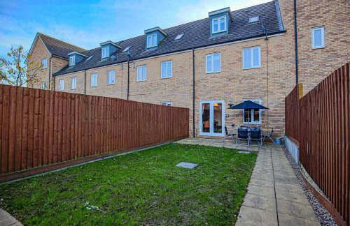 Stylish House with Smart TVs and Netflix, Fast Wifi, Free Parking and Garden by Yoko Property - Foto 30