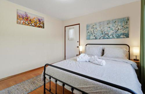 Relaxing 4 bedroom - Full Kitchen & Dining - BART - Foto 15